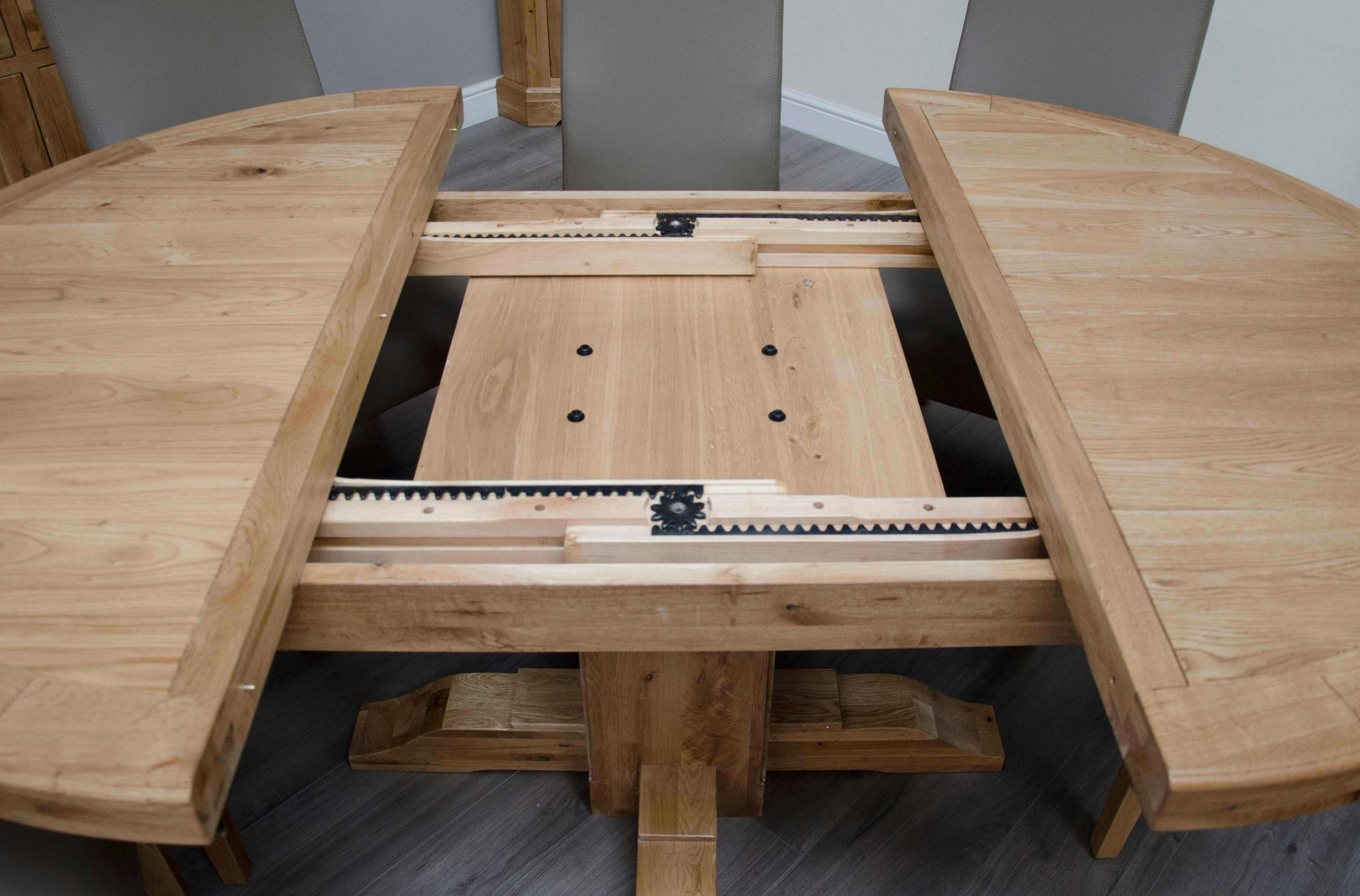 Round Extending Dining Table 125cm, Solid Oak Round Extending Dining Table